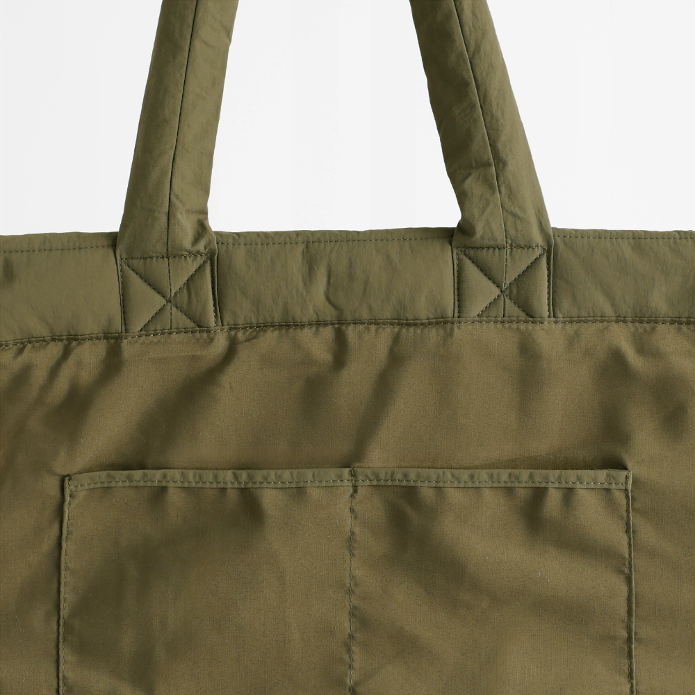 Paradise Club Puffer Bag